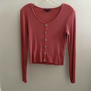 Mauve colored, long sleeve tshirt! Super comfy and rarely worn!